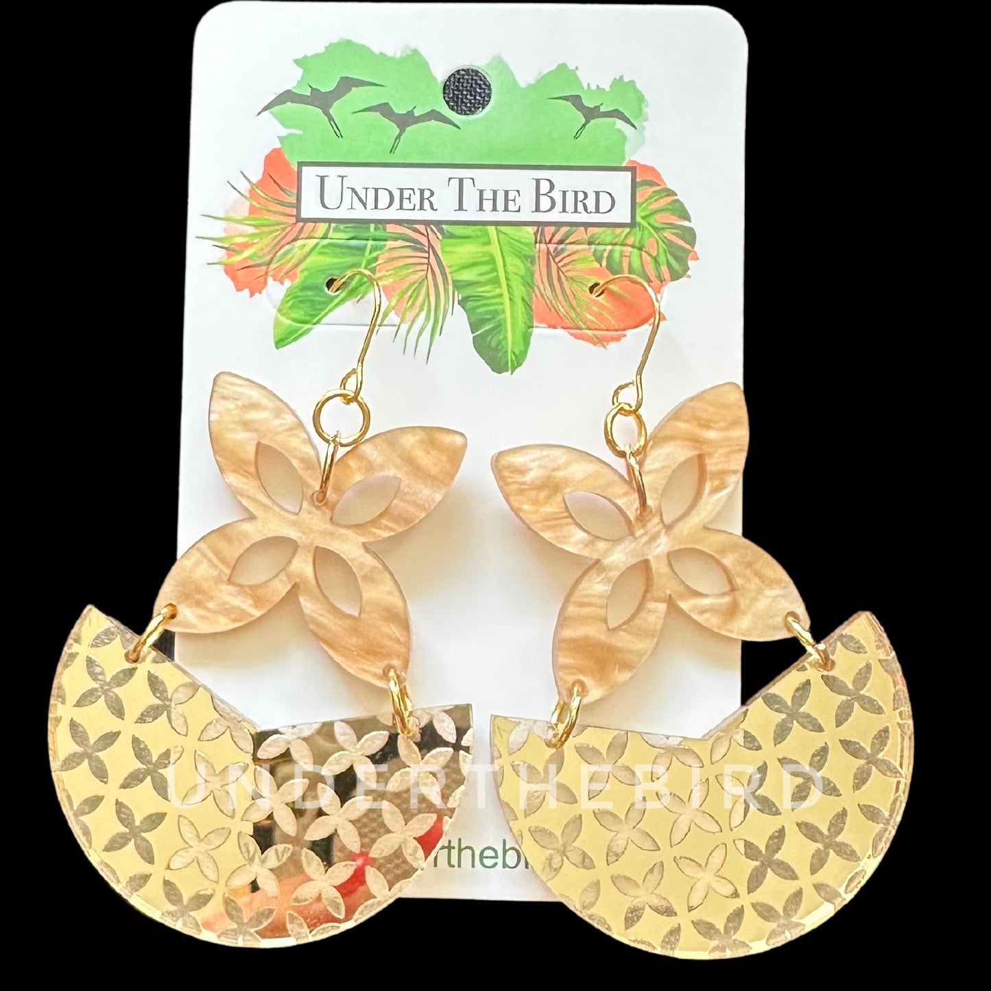 Peleiupu Gold Earrings